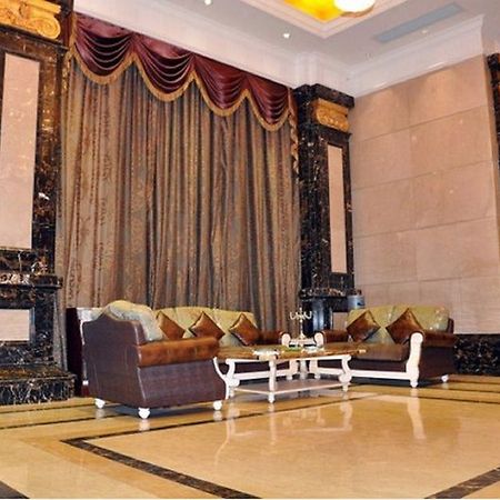 Borman Hotel Guangzhou Panyu Qiaonan Aoyuan Plaza Esterno foto